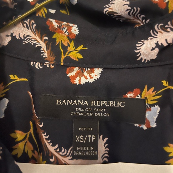 BANANA REPUBLIC - The Dillion Blouse - Picture 3 of 3